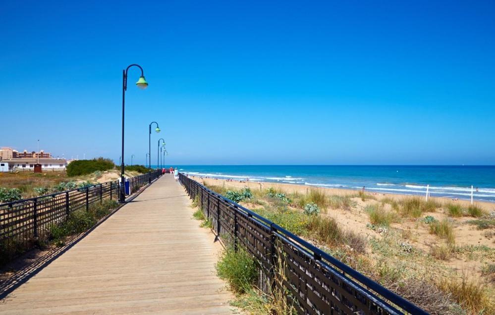 Apartment With Pool, Sea Views & Balcony Less Than 10Min Walk To La Mata Beach! Torrevieja Eksteriør bilde